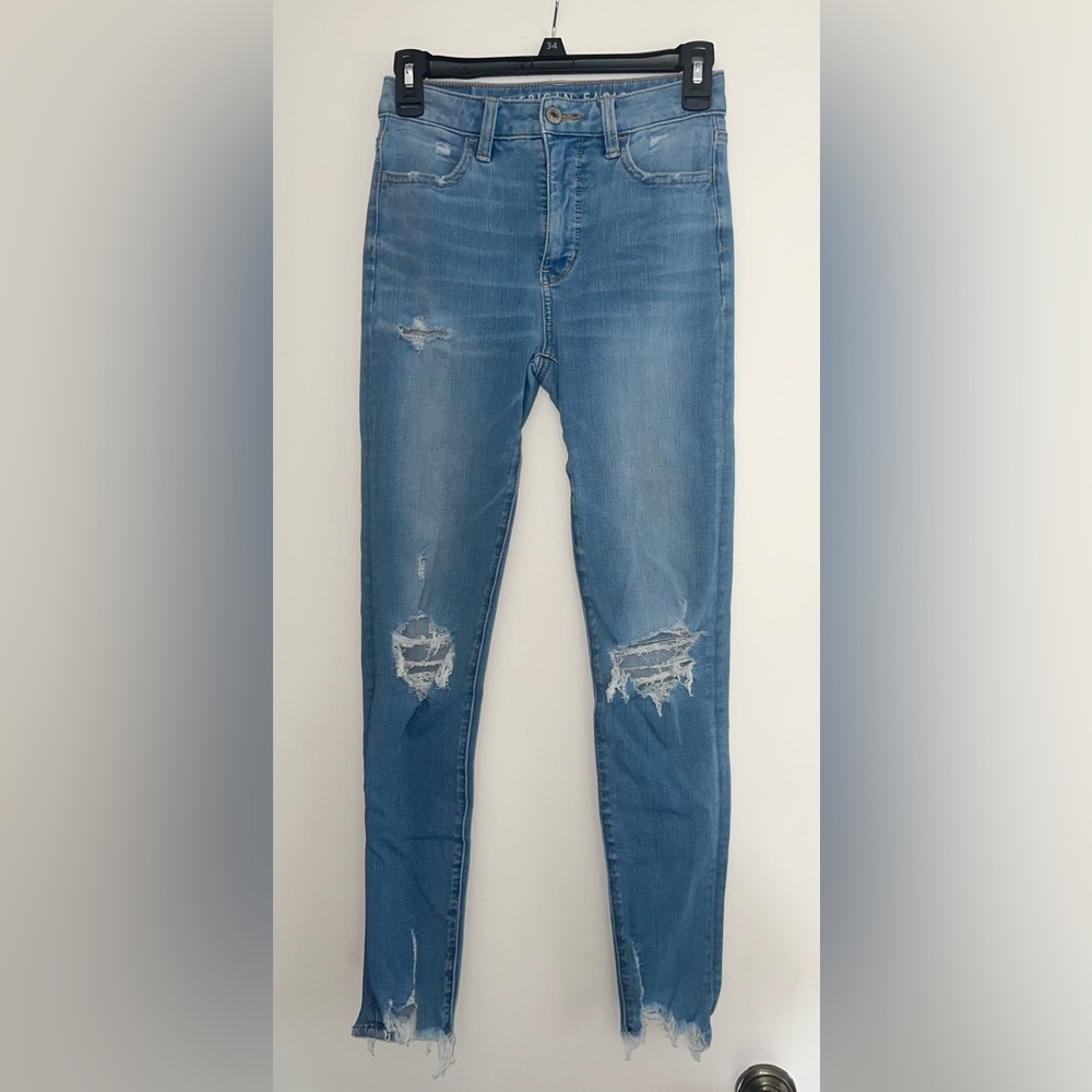 American Eagle Super High-Rise Jegging Light Blue Distressed Ripped Skinny Jeans